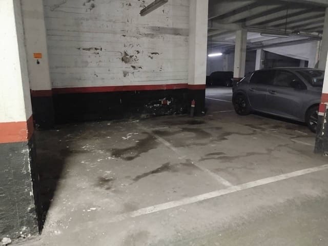 Garage til salg i Bilbao - € 38.000 (Ref: 9165170)