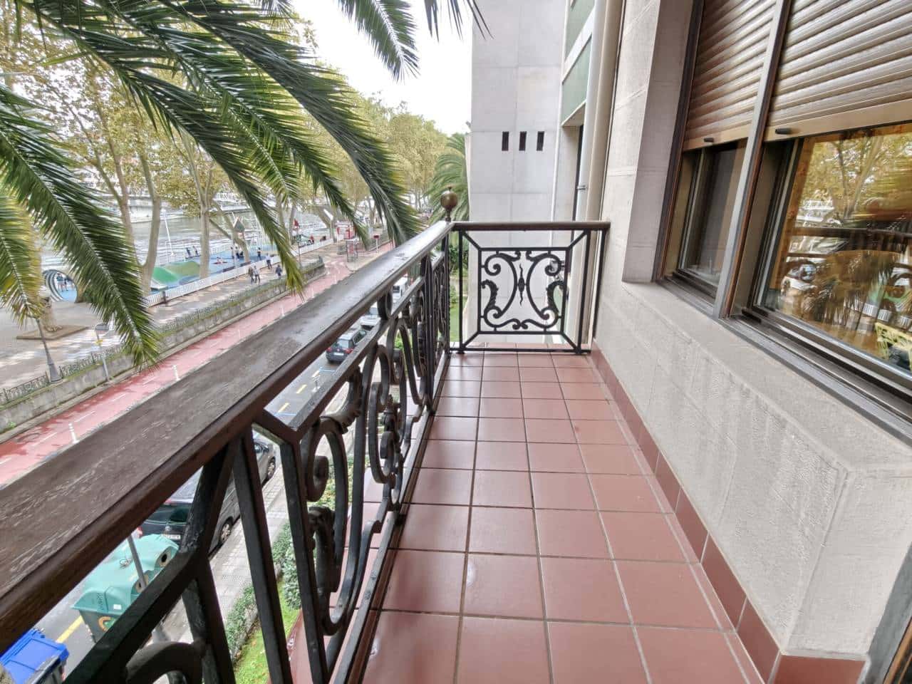 5 soveværelse Lejlighed til salg i Bilbao med garage - € 1.100.000 (Ref: 9226062)