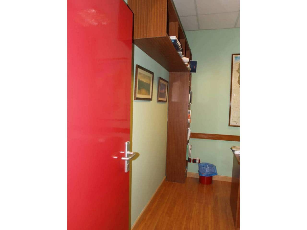 Comercial para venda em Bilbao - 156 000 € (Ref: 923328)