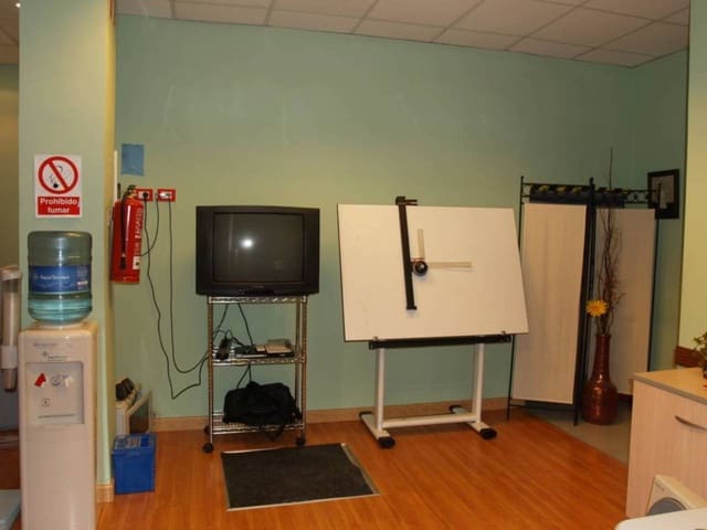 Kommersiell til salgs i Bilbao - € 156 000 (Ref: 923328)