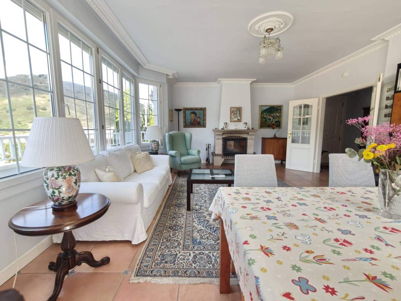 4 soveværelse Villa til salg i Castro-Urdiales med garage - € 550.000 (Ref: 9264038)