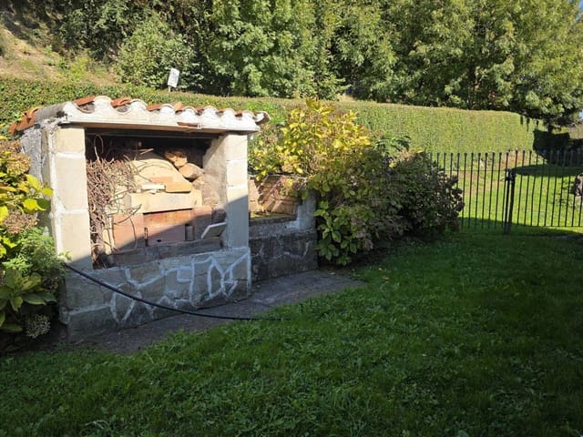 3 bedroom Finca/Country House for sale in Karrantza Harana/Valle de Carranza - € 295,000 (Ref: 9325333)