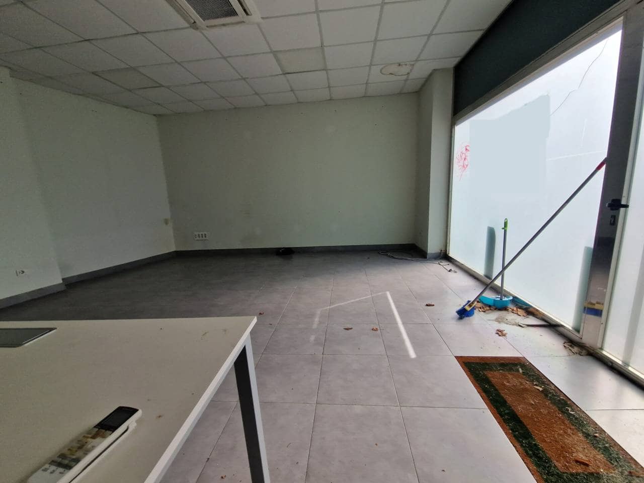 Kommersiell til salgs i Bilbao - € 220 000 (Ref: 9330013)