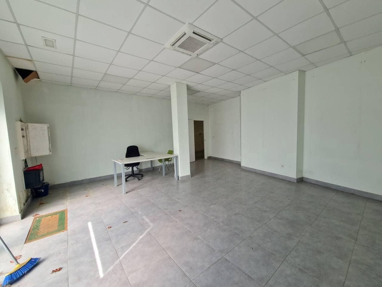 Kommersiell til salgs i Bilbao - € 220 000 (Ref: 9330013)