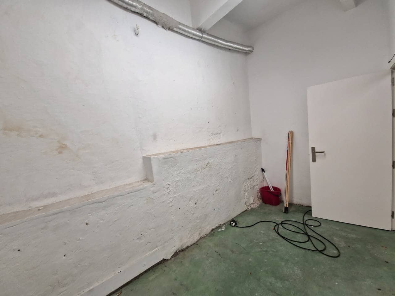 Kommersiell til salgs i Bilbao - € 220 000 (Ref: 9330013)