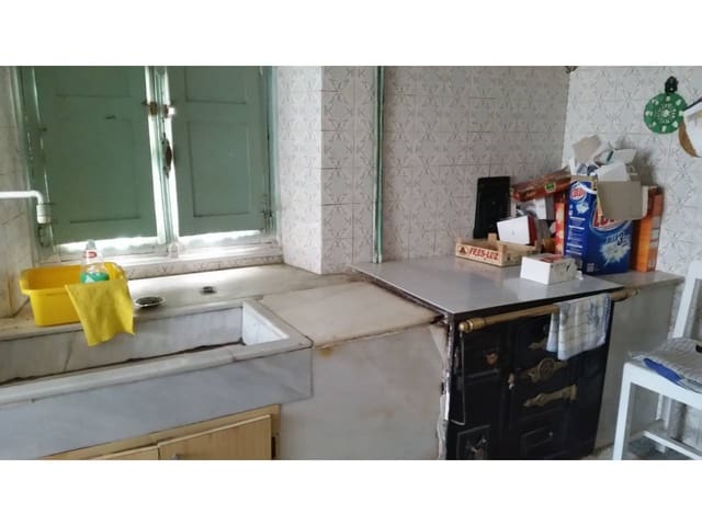 6 bedroom Townhouse for sale in Karrantza Harana/Valle de Carranza with garage - € 180,000 (Ref: 9340459)