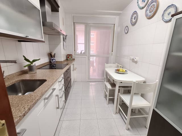 3 quarto Apartamento para venda em Bilbao com garagem - 400 000 € (Ref: 9374849)