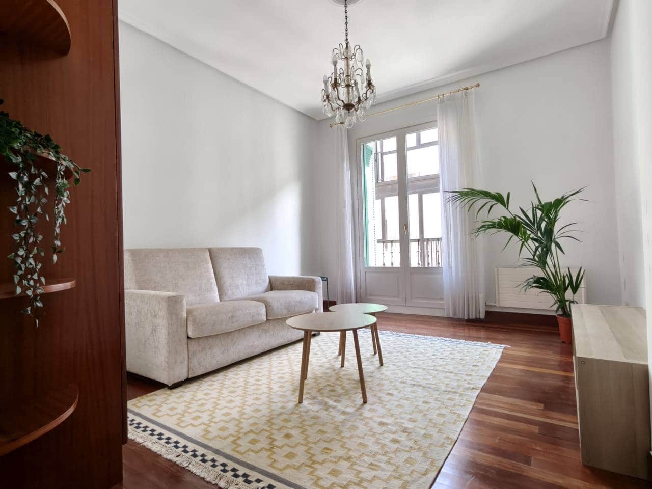 1 sovrum Lägenhet att hyra i Bilbao - 1 100 € (Ref: 9387103)