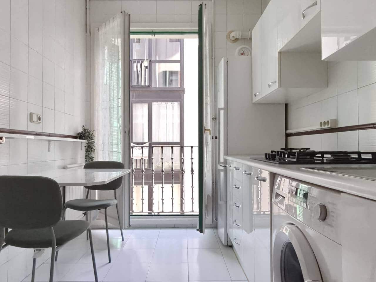 1 sovrum Lägenhet att hyra i Bilbao - 1 100 € (Ref: 9387103)