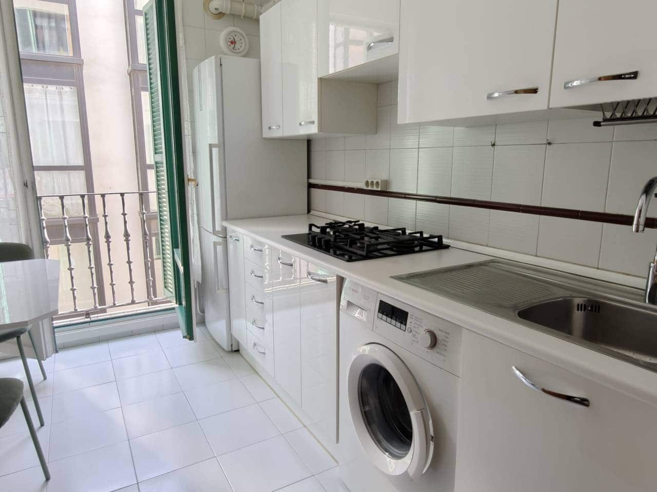 1 sovrum Lägenhet att hyra i Bilbao - 1 100 € (Ref: 9387103)