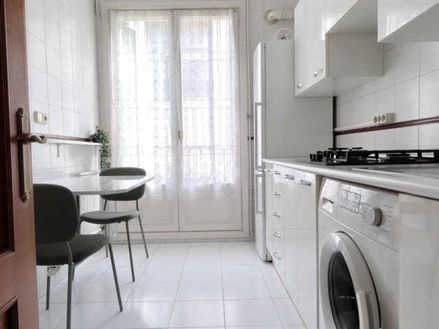 1 bedroom Flat for rent in Bilbao - € 1,100 (Ref: 9387103)
