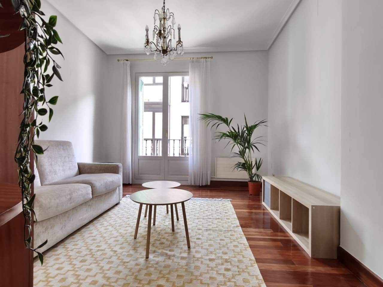 1 sovrum Lägenhet att hyra i Bilbao - 1 100 € (Ref: 9387103)