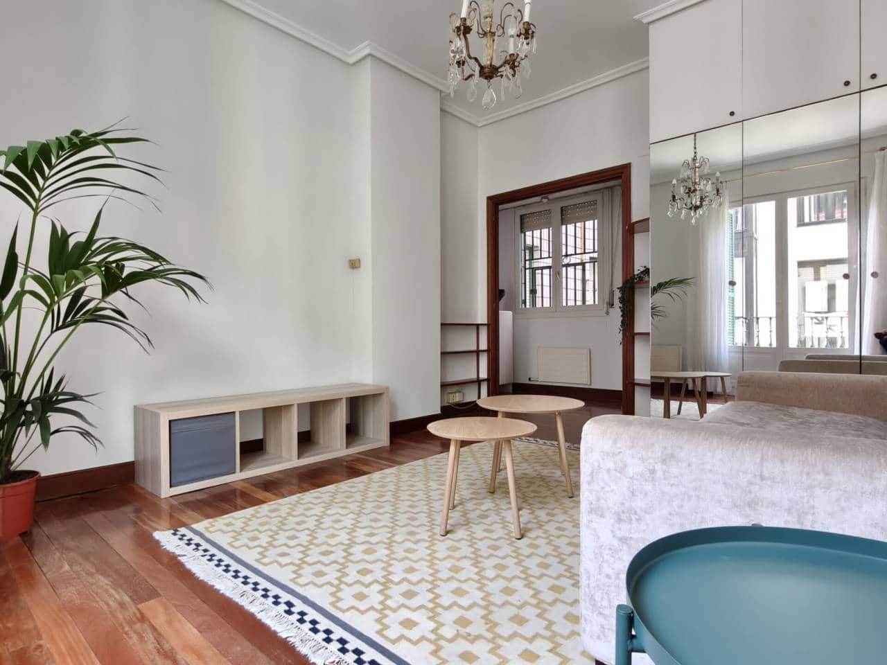 1 sovrum Lägenhet att hyra i Bilbao - 1 100 € (Ref: 9387103)