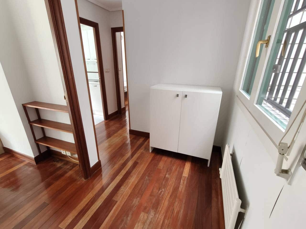 1 sovrum Lägenhet att hyra i Bilbao - 1 100 € (Ref: 9387103)