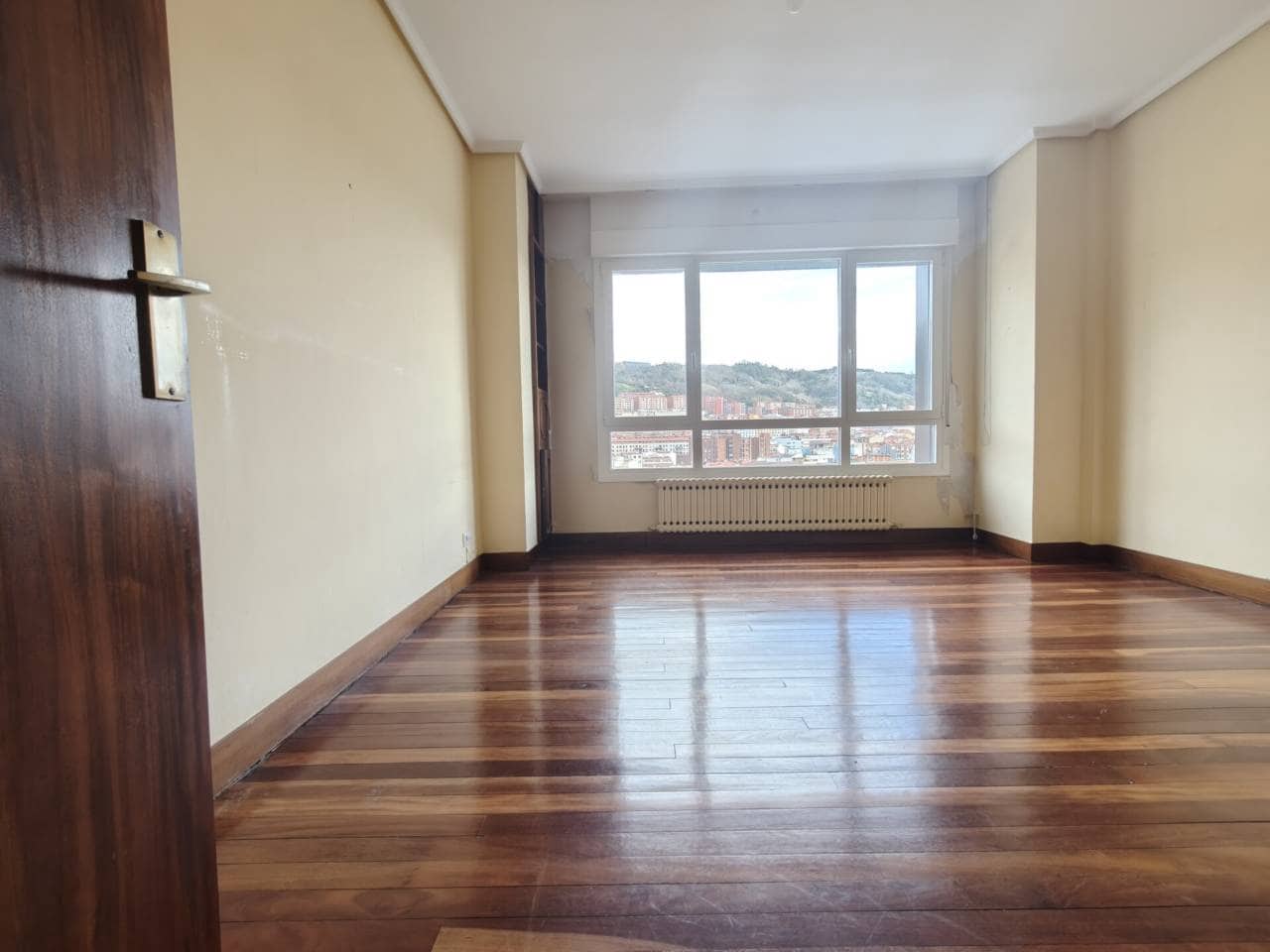 4 soveværelse Lejlighed til salg i Bilbao med garage - € 869.000 (Ref: 9394460)