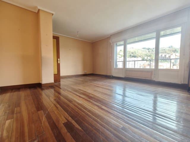 4 sovrum Lägenhet till salu i Bilbao med garage - 869 000 € (Ref: 9394460)