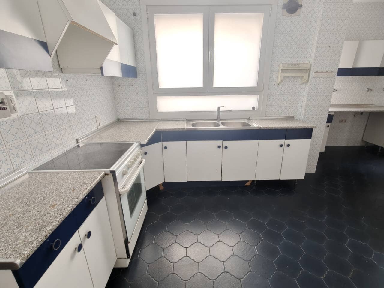 4 soveværelse Lejlighed til salg i Bilbao med garage - € 869.000 (Ref: 9394460)