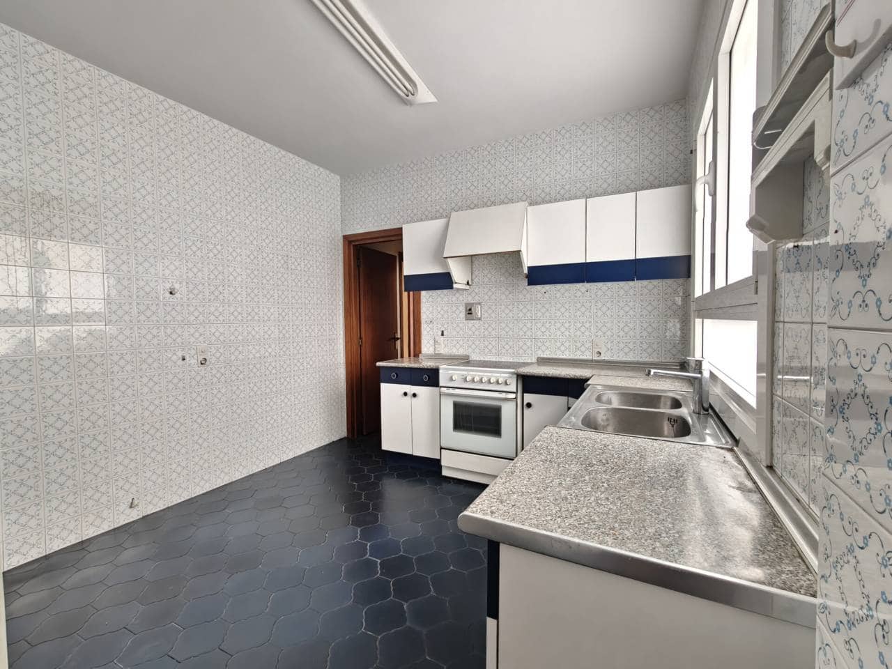 4 soveværelse Lejlighed til salg i Bilbao med garage - € 869.000 (Ref: 9394460)