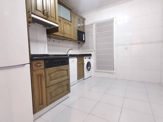 3 slaapkamer Flat te koop in Bilbao met garage - € 465.000 (Ref: 9429068)