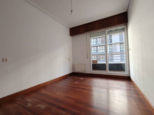 3 slaapkamer Flat te koop in Bilbao met garage - € 465.000 (Ref: 9429068)