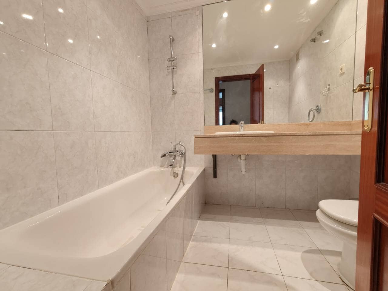 3 sypialnia Mieszkanie na sprzedaż w Bilbao z garażem - 465 000 € (Ref: 9429068)