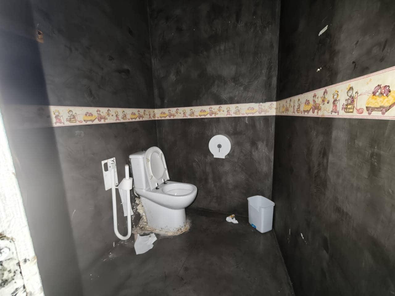 Kommersiell til salgs i Bilbao - € 249 000 (Ref: 9450241)