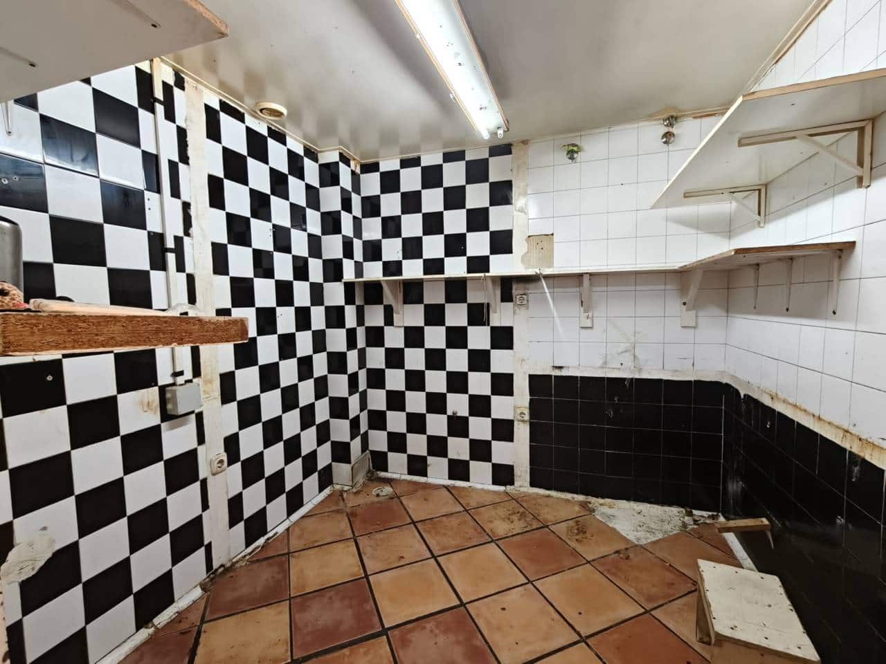 Kommersiell til salgs i Bilbao - € 249 000 (Ref: 9450241)