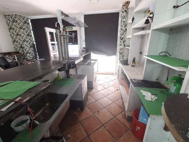 Kommersiell til salgs i Bilbao - € 249 000 (Ref: 9450241)