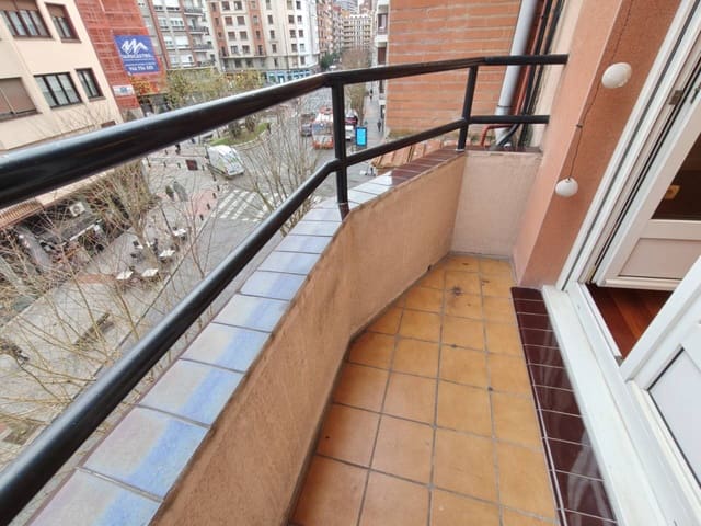2 sovrum Lägenhet till salu i Bilbao - 460 000 € (Ref: 9467962)