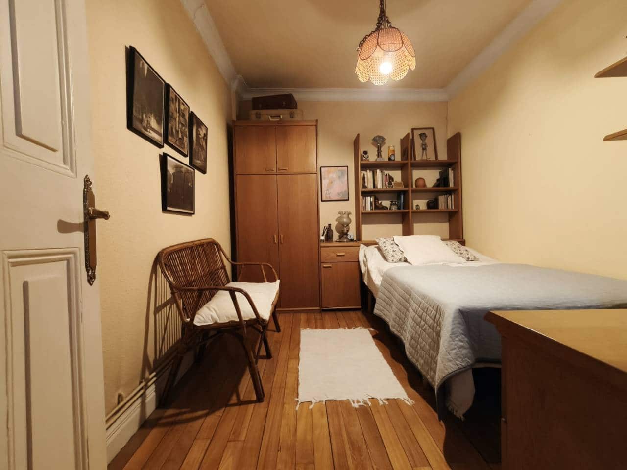 5 bedroom Flat for sale in Bilbao - € 480,000 (Ref: 9528927)