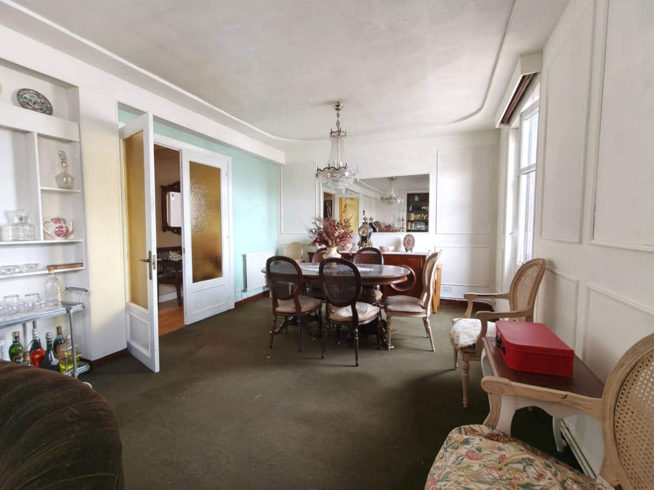 5 bedroom Flat for sale in Bilbao - € 480,000 (Ref: 9528927)