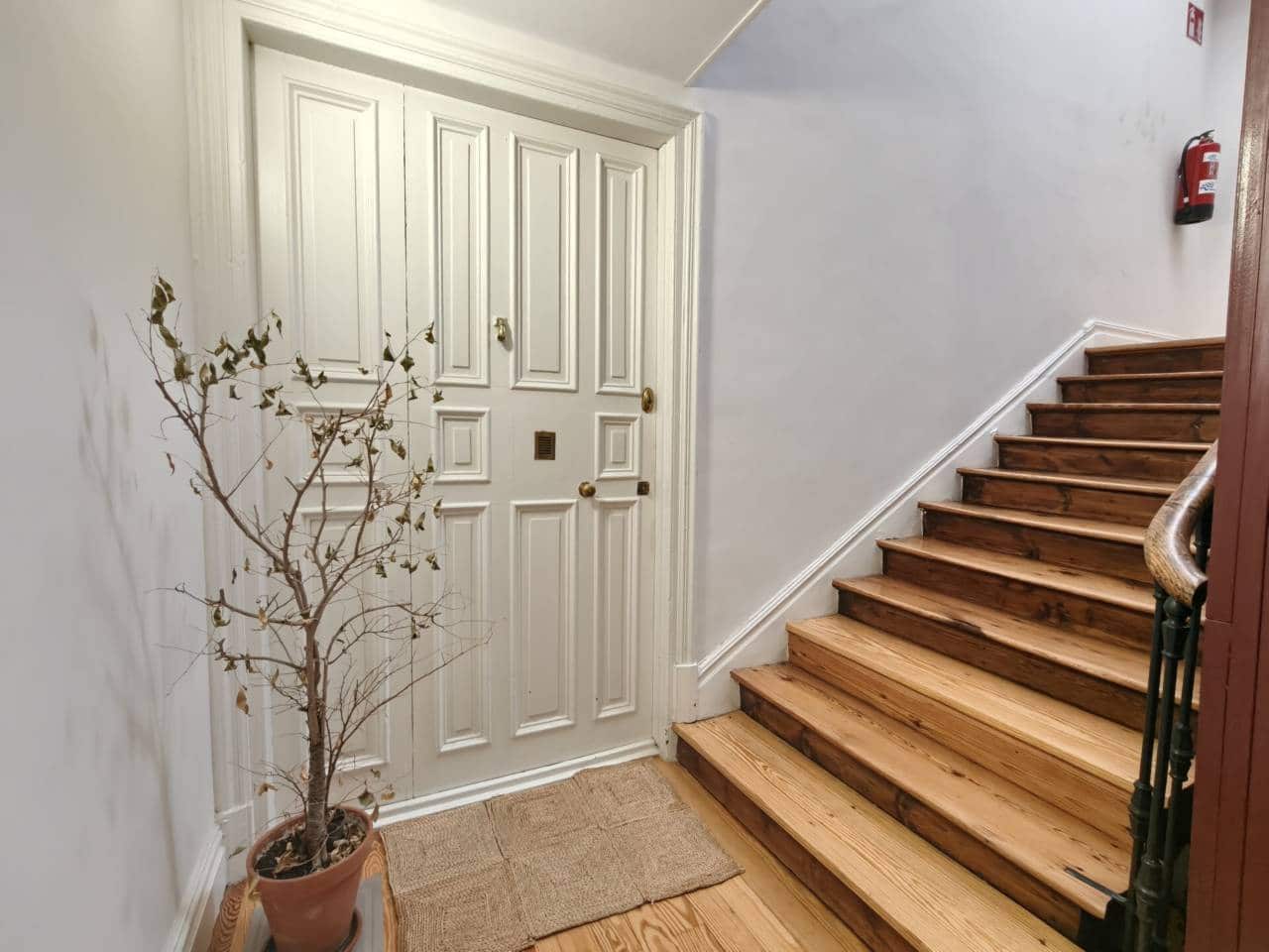 5 bedroom Flat for sale in Bilbao - € 480,000 (Ref: 9528927)