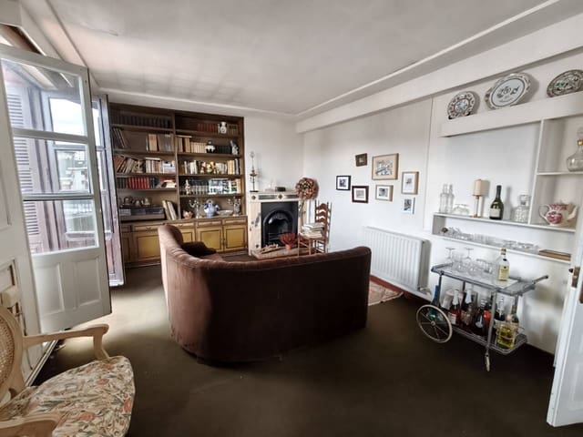 5 bedroom Flat for sale in Bilbao - € 480,000 (Ref: 9528927)