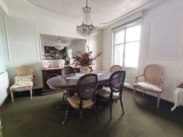 5 bedroom Flat for sale in Bilbao - € 480,000 (Ref: 9528927)