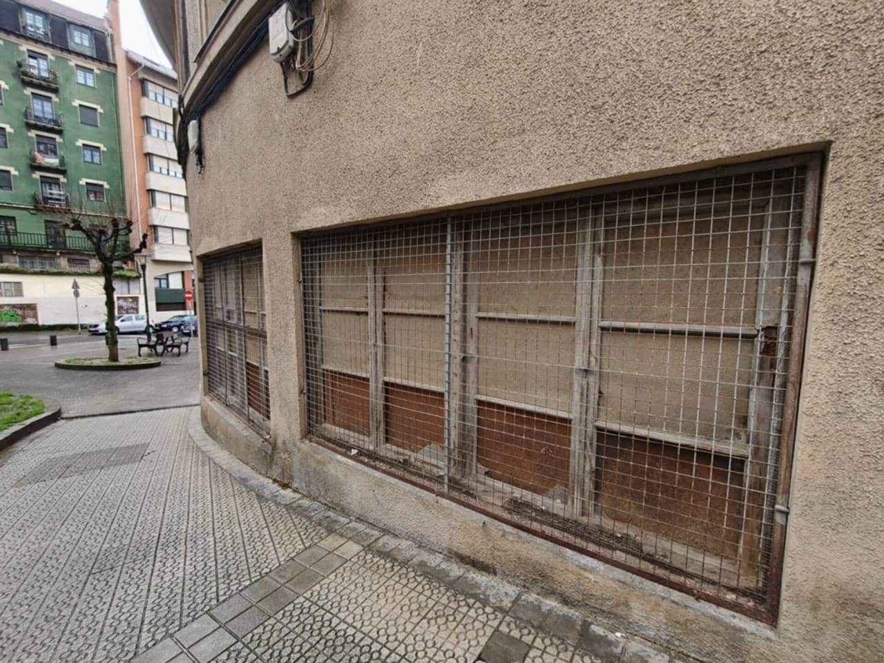 Commercial for sale in Bilbao - € 135,000 (Ref: 9547169)