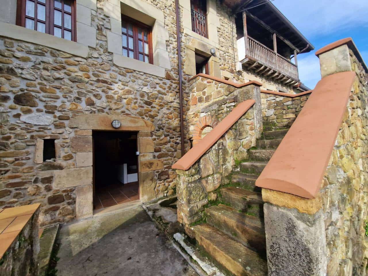 7 quarto Casa em Banda para venda em Liendo - 598 000 € (Ref: 9553187)