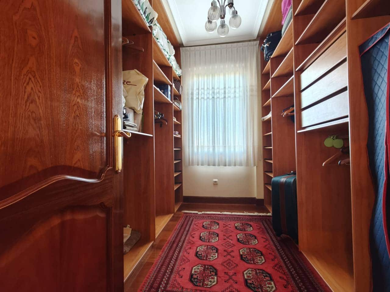 5 bedroom Villa for sale in Leioa with garage - € 1,900,000 (Ref: 9567868)