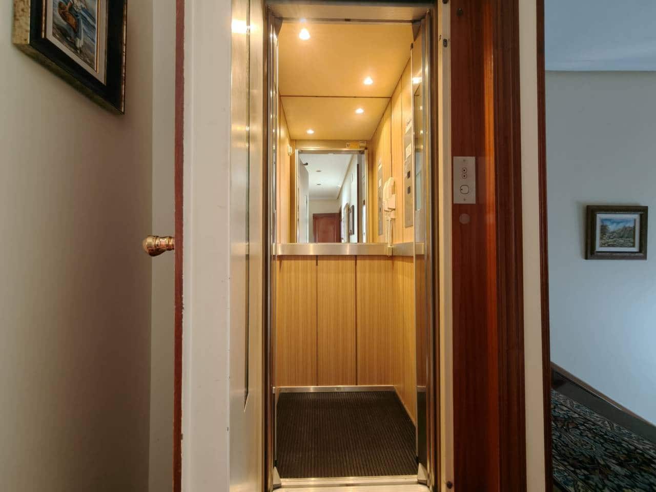 5 bedroom Villa for sale in Leioa with garage - € 1,900,000 (Ref: 9567868)