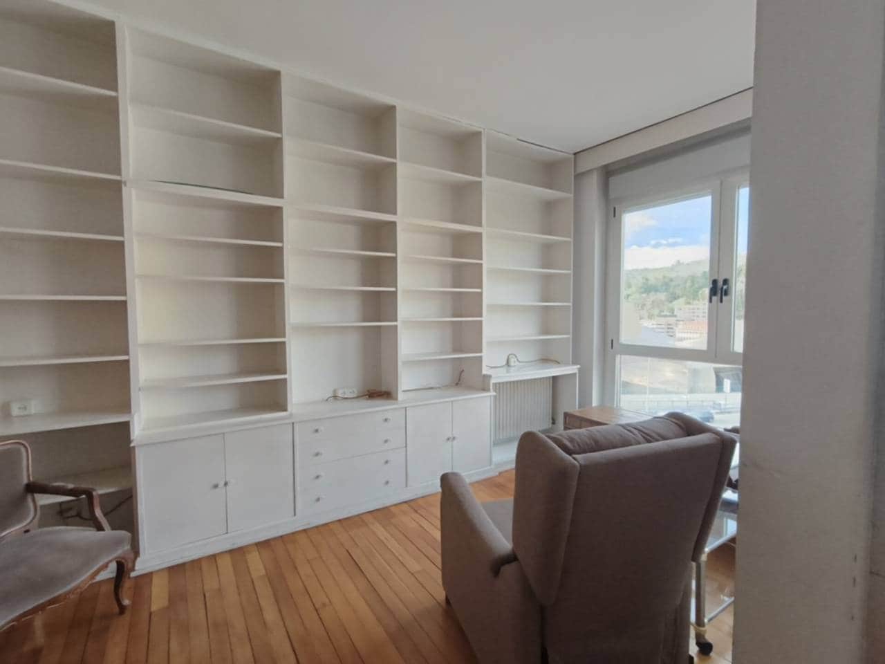 1 bedroom Flat for sale in Bilbao with garage - € 550,000 (Ref: 9590504)