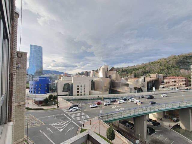 1 quarto Apartamento para venda em Bilbao com garagem - 550 000 € (Ref: 9590504)