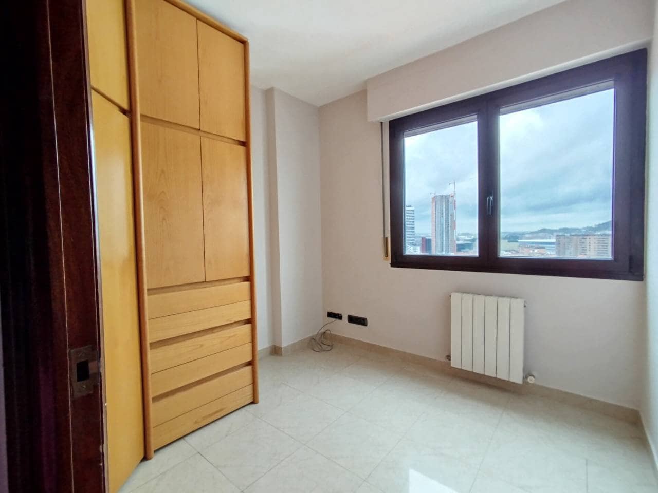 4 bedroom Flat for rent in Bilbao - € 1,650 (Ref: 9607095)