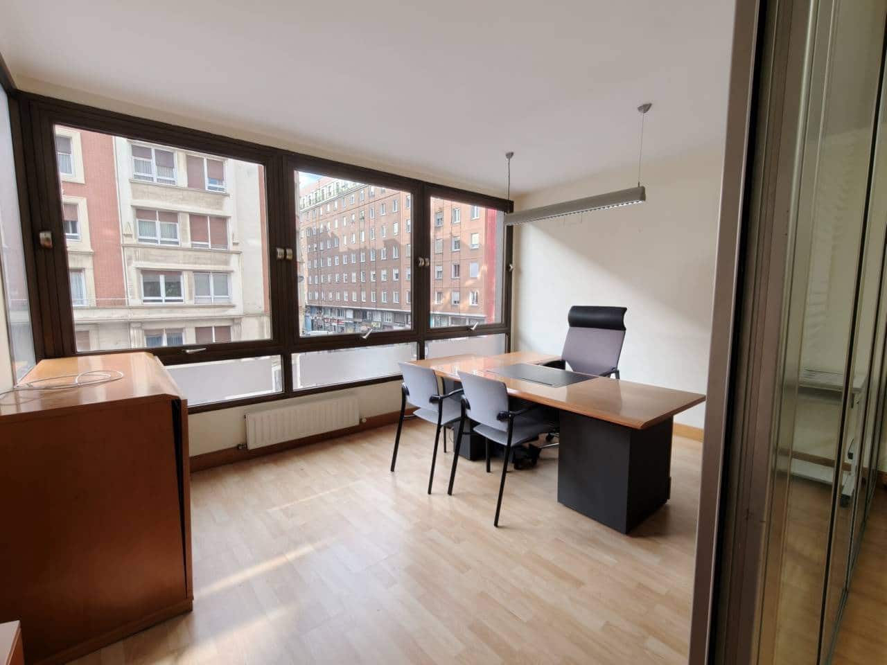 Bureau à vendre à Bilbao - 175 000 € (Ref: 9607097)