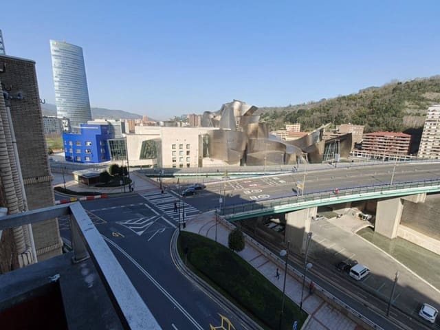 1 quarto Apartamento para venda em Bilbao com garagem - 498 000 € (Ref: 9632927)