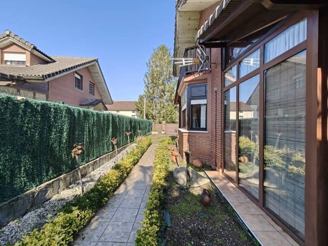 4 soveværelse Villa til salg i Guriezo - € 630.000 (Ref: 9643677)