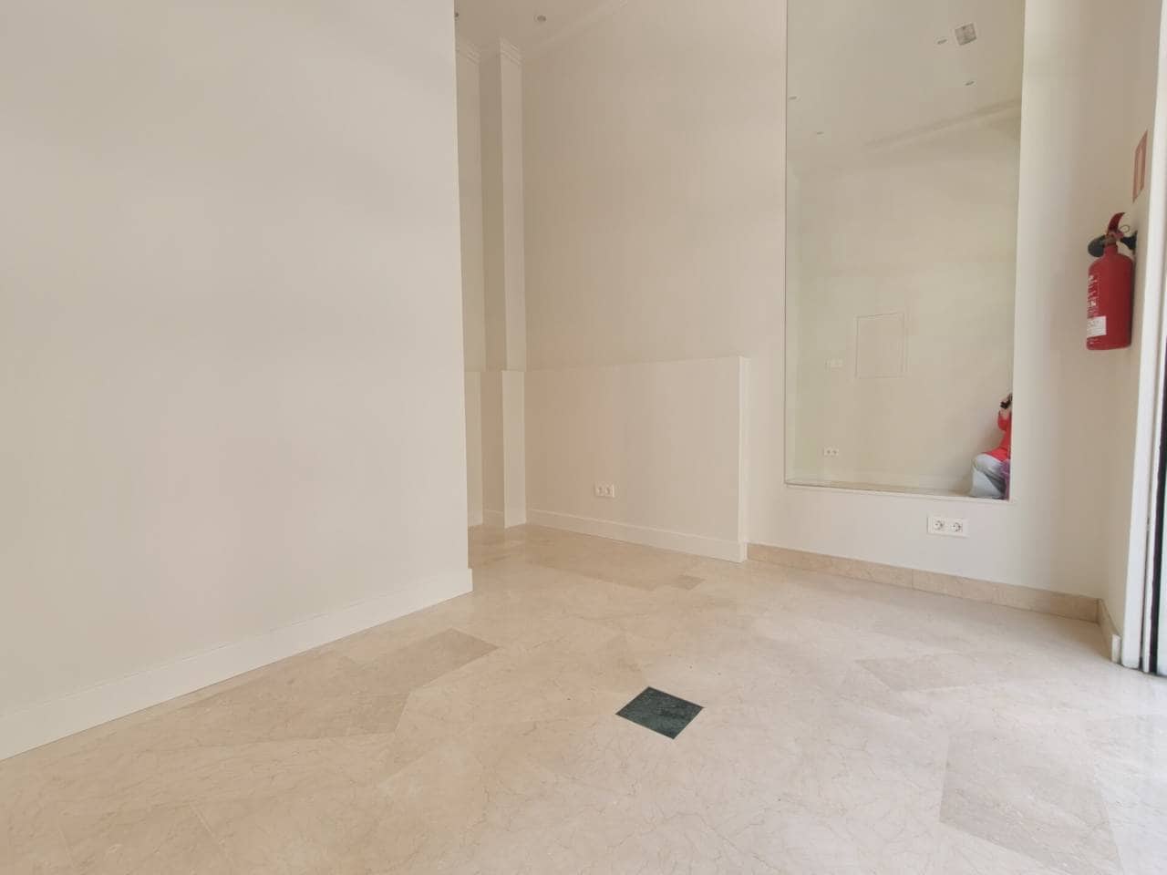 Komercyjne do wynajęcia w Bilbao - 750 € (Ref: 9650713)