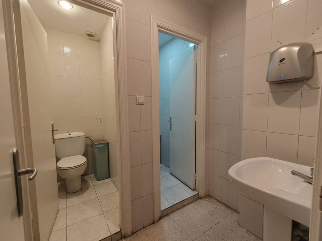 Comercial para arrendar em Bilbao - 1 400 € (Ref: 9650715)