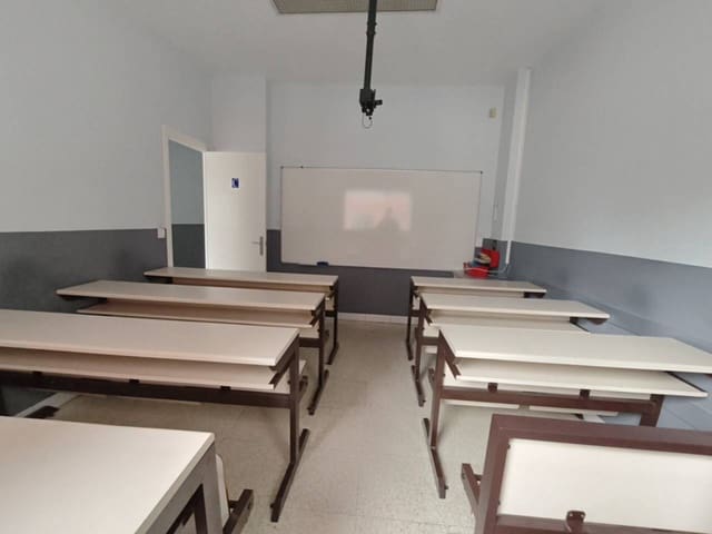 Komercyjne do wynajęcia w Bilbao - 1 400 € (Ref: 9650715)