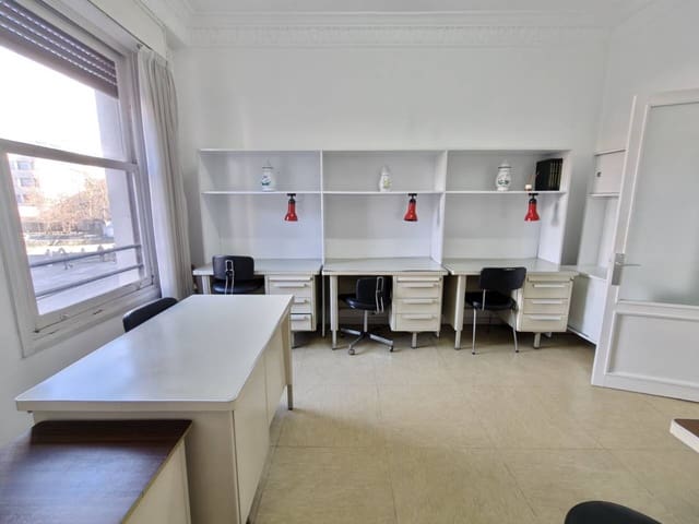 4 sovrum Lägenhet till salu i Bilbao - 615 000 € (Ref: 9669844)