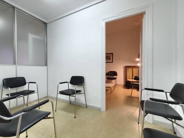 4 sovrum Lägenhet till salu i Bilbao - 615 000 € (Ref: 9669844)