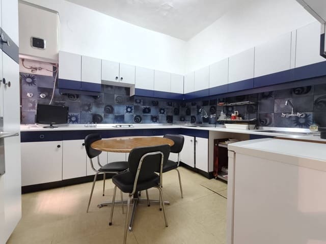 4 slaapkamer Flat te koop in Bilbao - € 590.000 (Ref: 9669844)